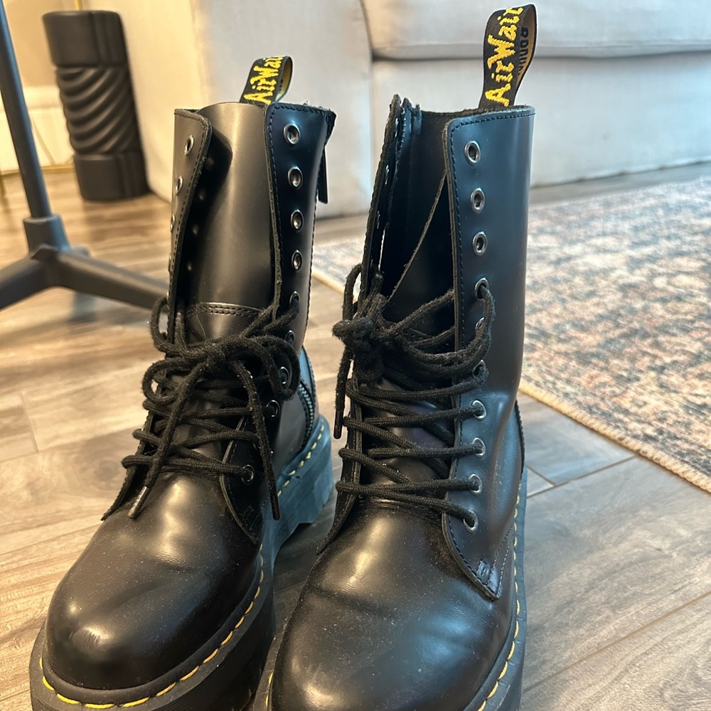 Platform doc martens